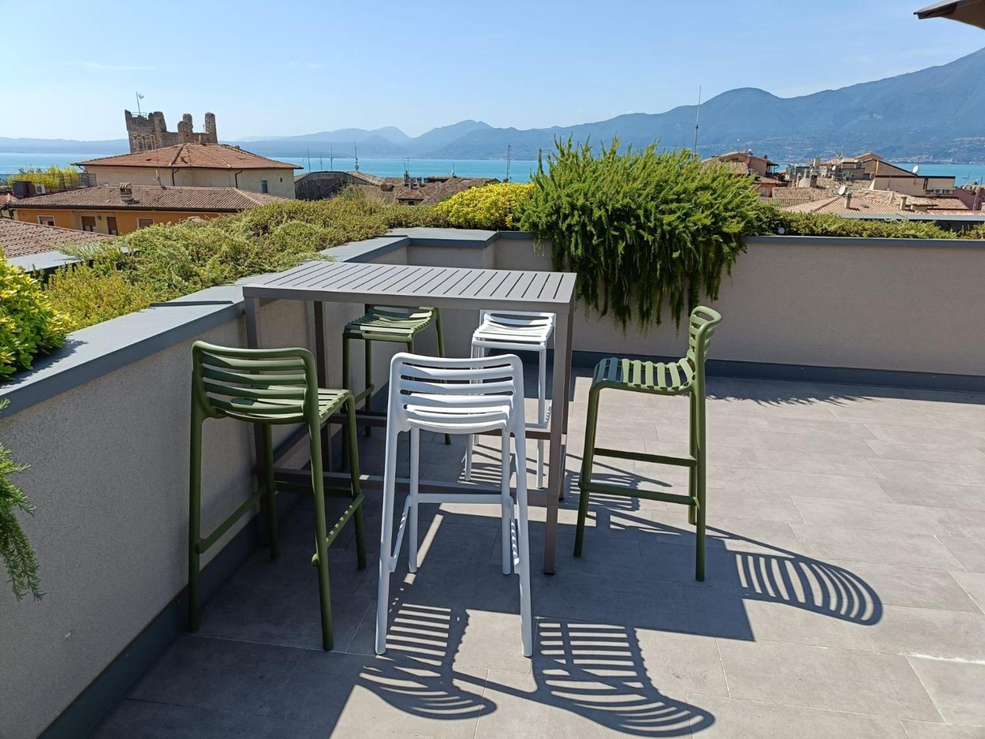 Suite Laura - Torri Del Benaco Exterior photo